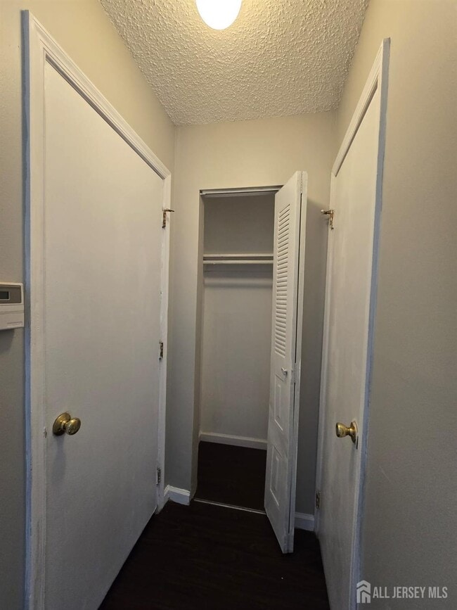 Building Photo - 452 Harwick Ct