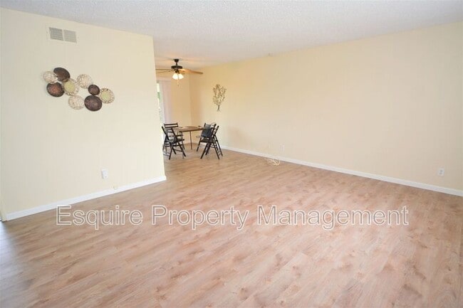 Foto del edificio - 609 Marsh Rondo