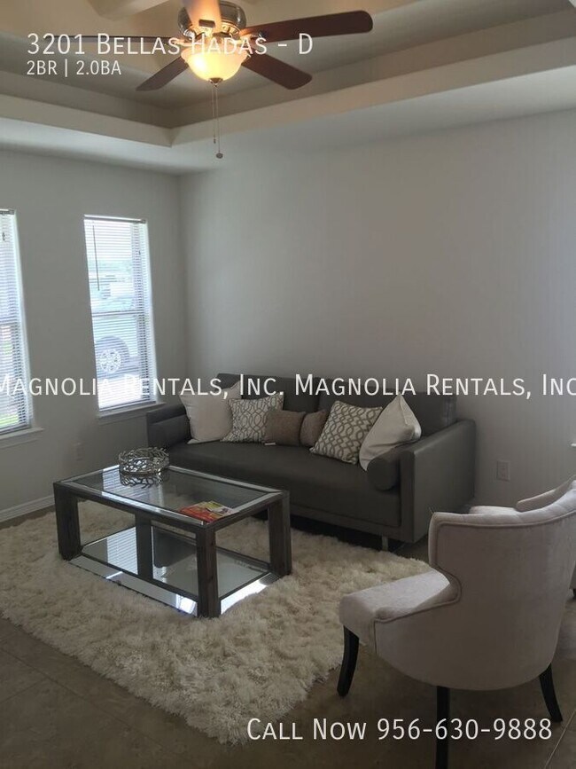 Building Photo - 3201 Bellas Hadas St