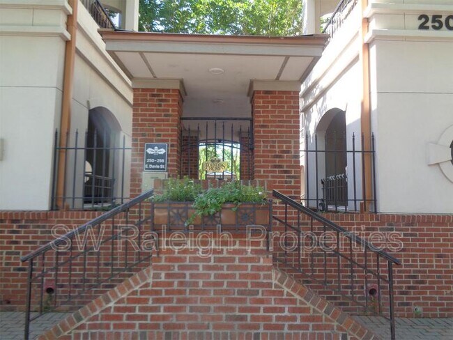 Building Photo - 252 E Davie St