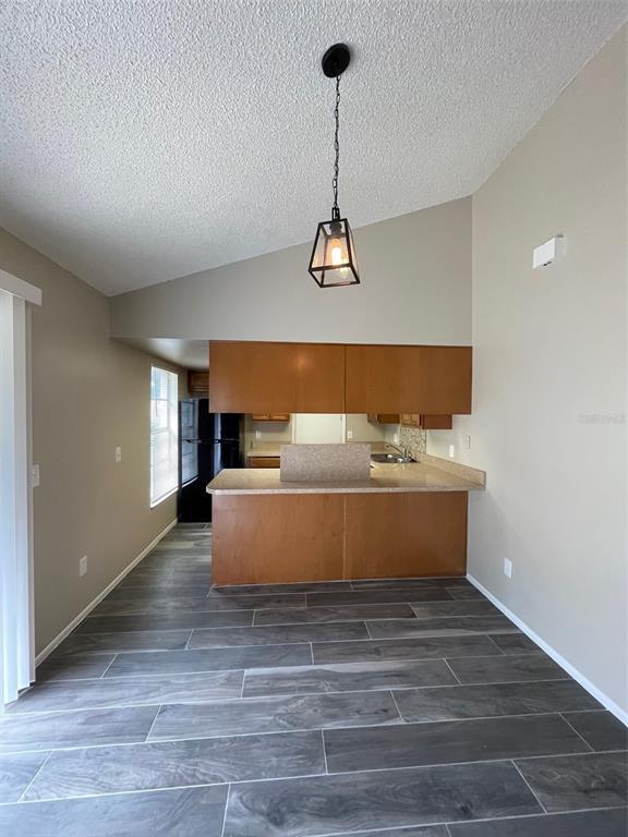 Building Photo - 217 Cottonwood Dr
