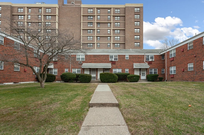 Building Photo - 383 12th Ave