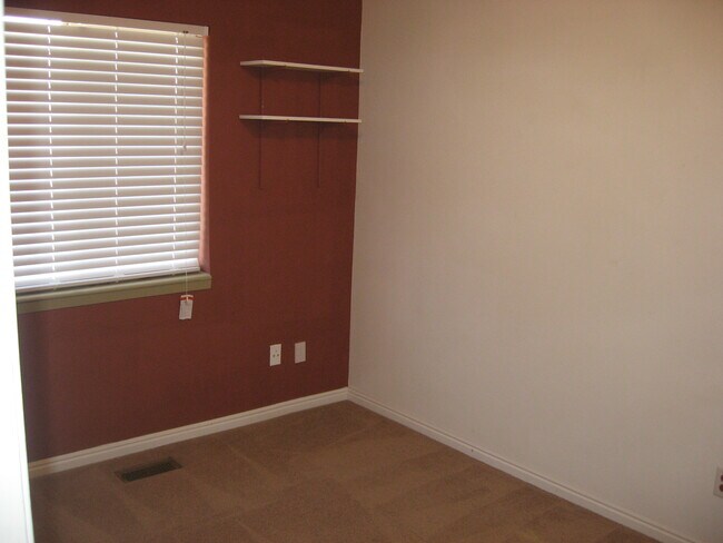 Building Photo - 1762 N 230 W