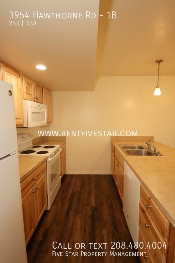 Foto del edificio - New Construction Built In 2019! These apar...