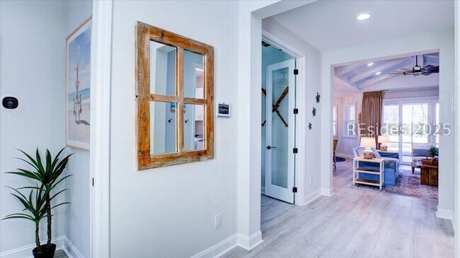 Foto del edificio - 1339 St Somewhere Dr