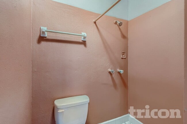 Foto del edificio - 2034 Brampton Rd