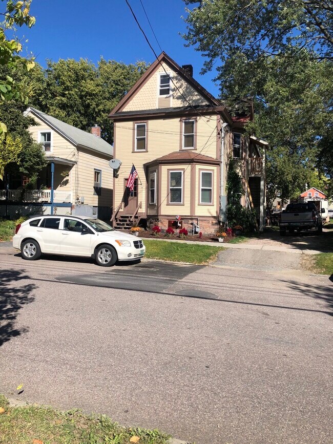 188 S Champlain St Unit 2B, Burlington, VT 05401 Apartments at 188 S