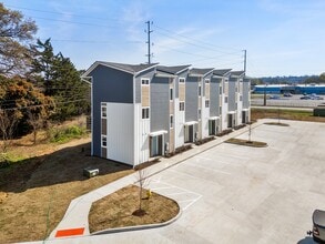 Building Photo - 1220 J Andrews Pl