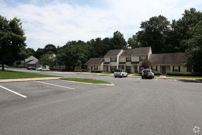 Foto del edificio - McKenzie Park Apartments