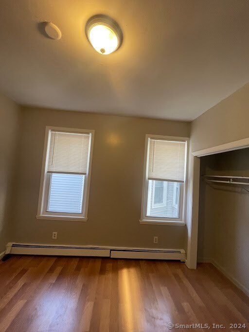 Foto del edificio - 463 Blatchley Ave