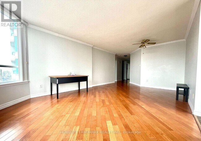 Building Photo - 550 Webb Dr