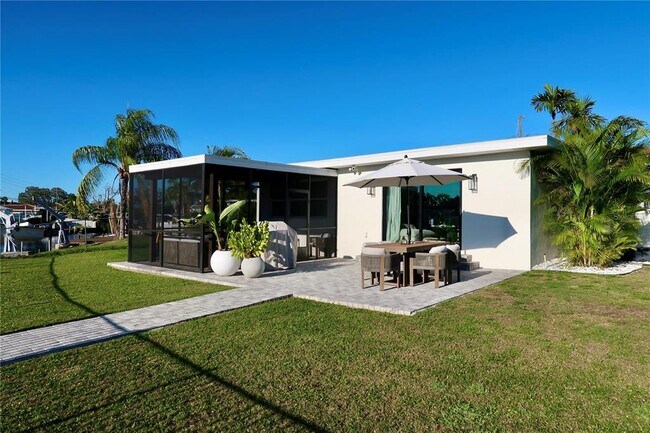 Foto del edificio - 9484 Treasure Ln NE