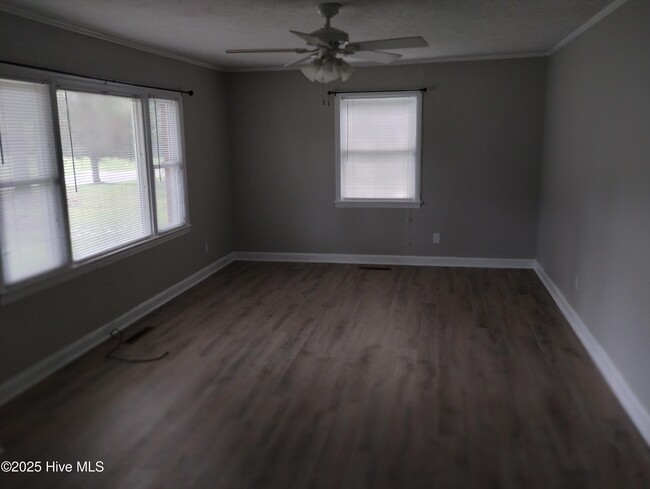 Foto del edificio - 2125 Dawson Cabin Rd