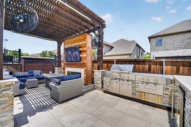 Foto del edificio - 8700 Fairway Ln