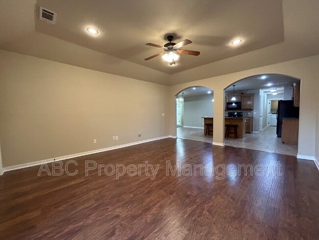 Building Photo - 3106 SW Stonepoint Ave