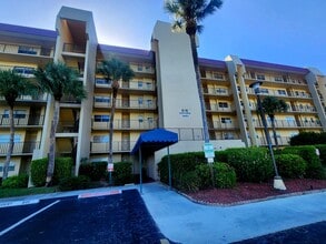 Building Photo - 3661 Via Poinciana