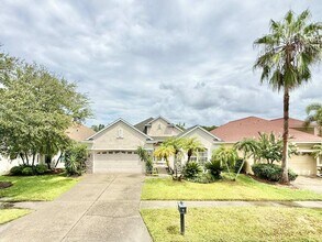 Building Photo - 9512 Greenpointe Dr