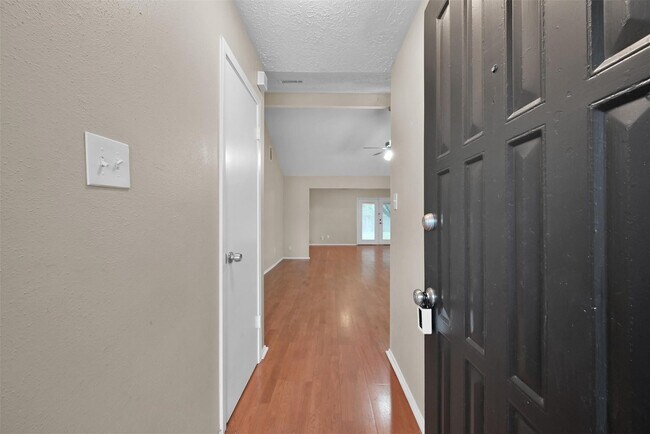 Foto del edificio - 16858 Gleneagle Dr N