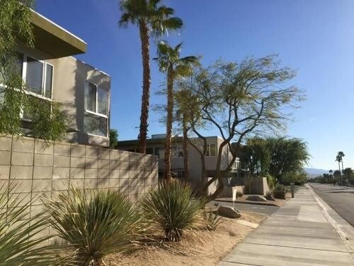 Foto del edificio - 2 bedroom in Palm Springs CA 92262