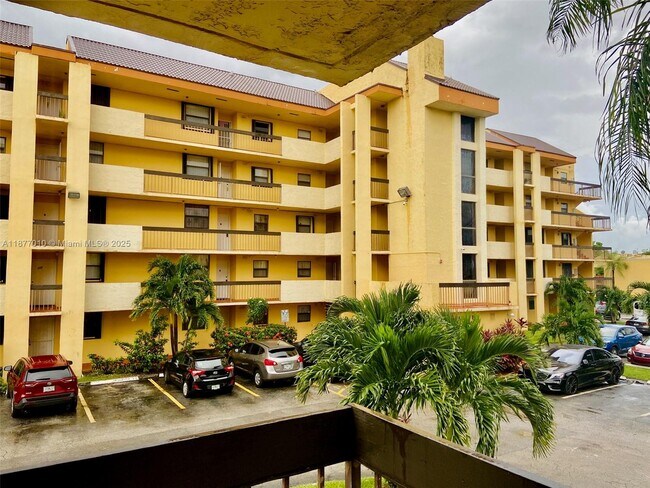 Foto del edificio - 8881 Fontainebleau Blvd