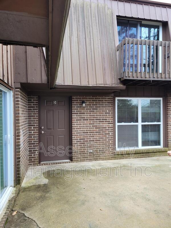 Building Photo - 504 Cedartop Ln NW