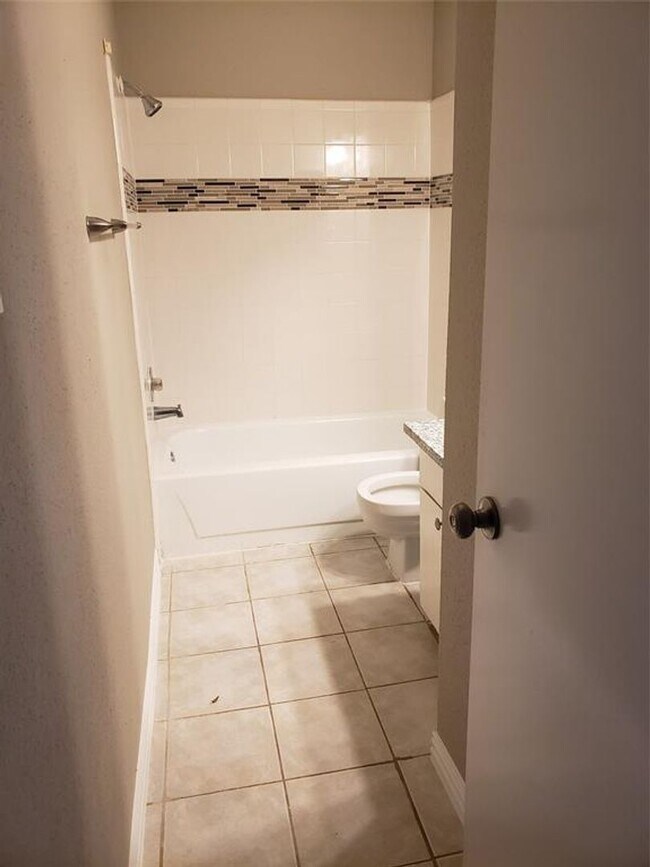 Foto del edificio - Beautiful 4 Bedroom Home in Houston / Nice Backyard