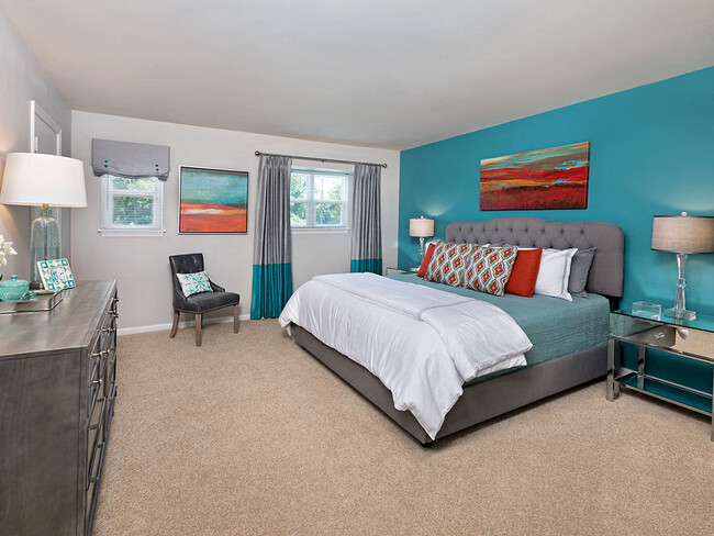 Primary Bedroom with Two Closets - Chelsea Square Apartments