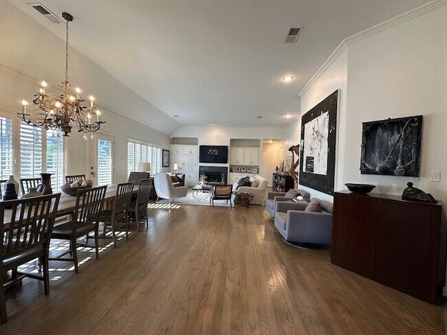 Foto del edificio - 600 Huntersridge Ct
