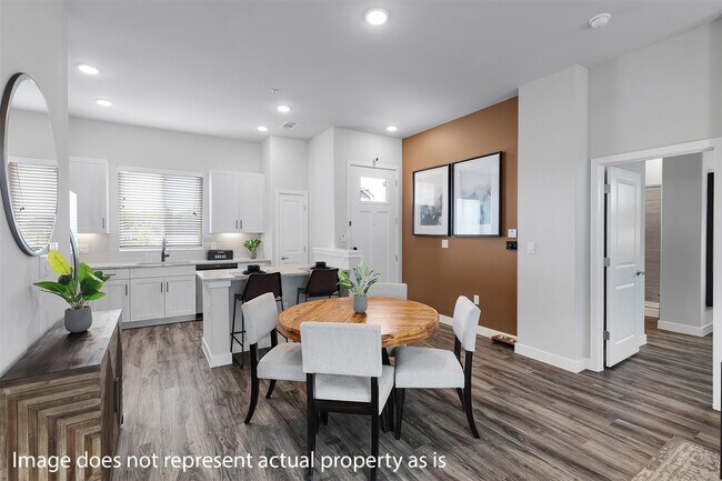 Building Photo - 7145 Black Beaver Cir