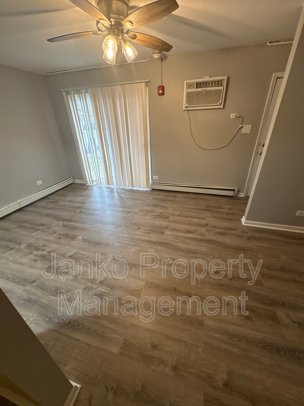 Foto del edificio - 3343 Commercial Ave