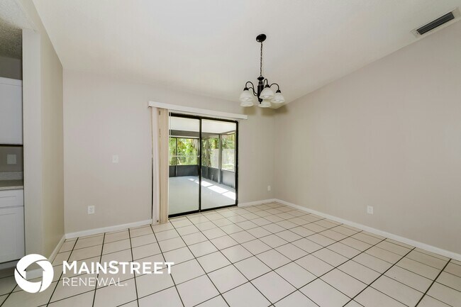 Foto del edificio - 303 37th St Ct E