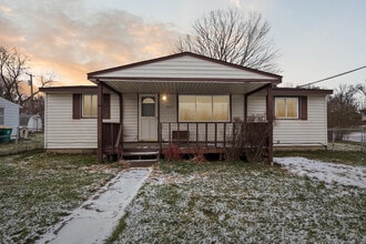 Building Photo - 1167 Davis St