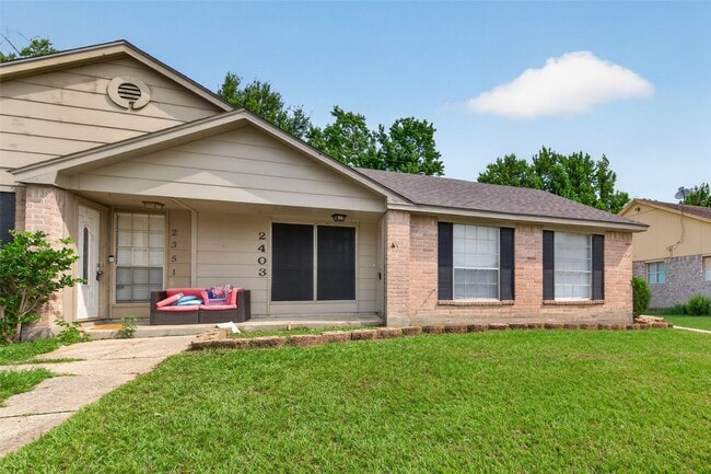 Building Photo - 2403 Autumn Springs Ln