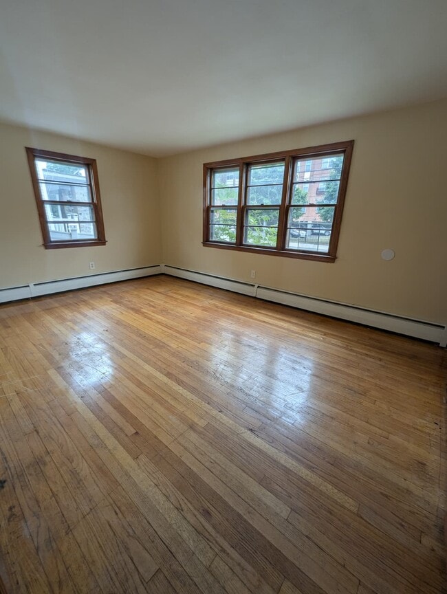 Building Photo - 405 Blake St