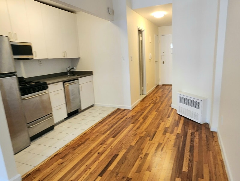 Primary Photo - 3-6 E 91st St