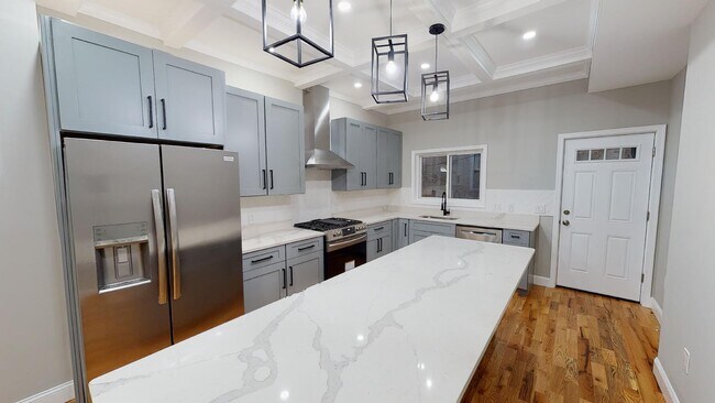 Building Photo - 420 K St NE