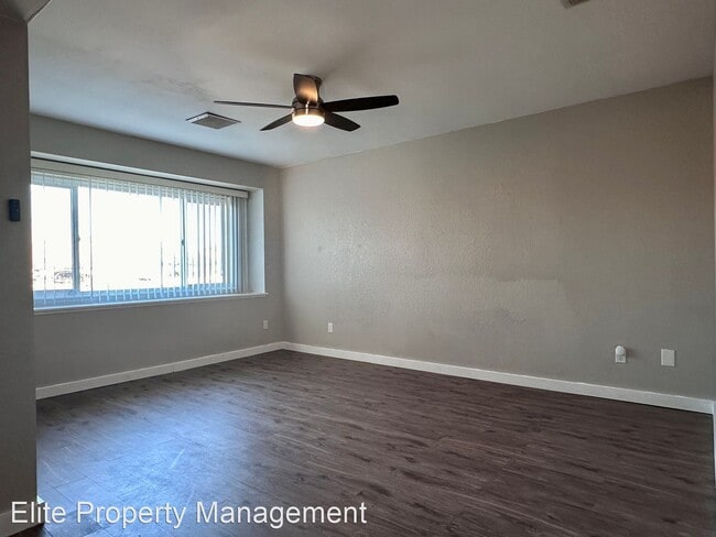 Building Photo - 3 br, 2 bath House - 233 E Rader Ave