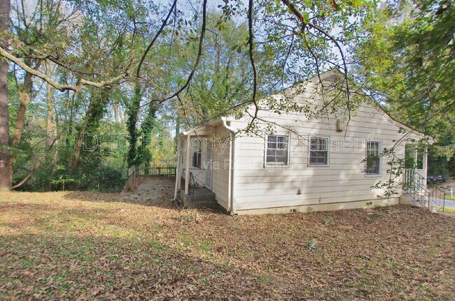 Foto del edificio - 892 Midway St SE