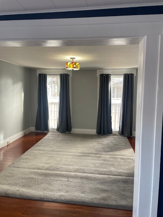 Foto del edificio - 7 1/2 Bacon St