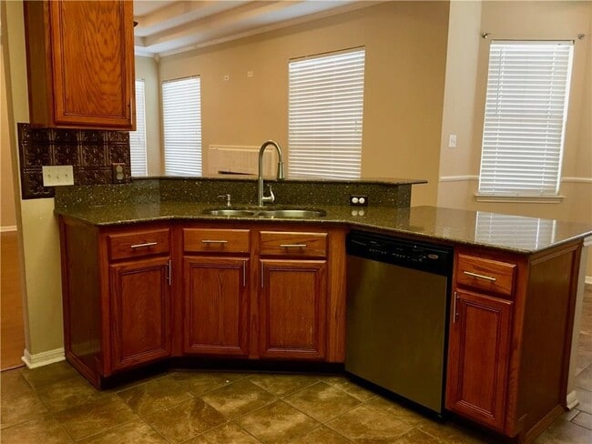 Building Photo - 3705 Eagles Nest St