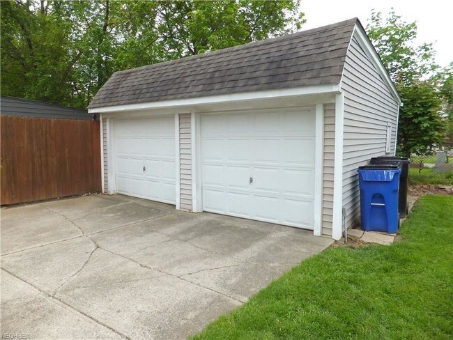 Building Photo - 4705 Behrwald Ave, Cleveland, OH 44144