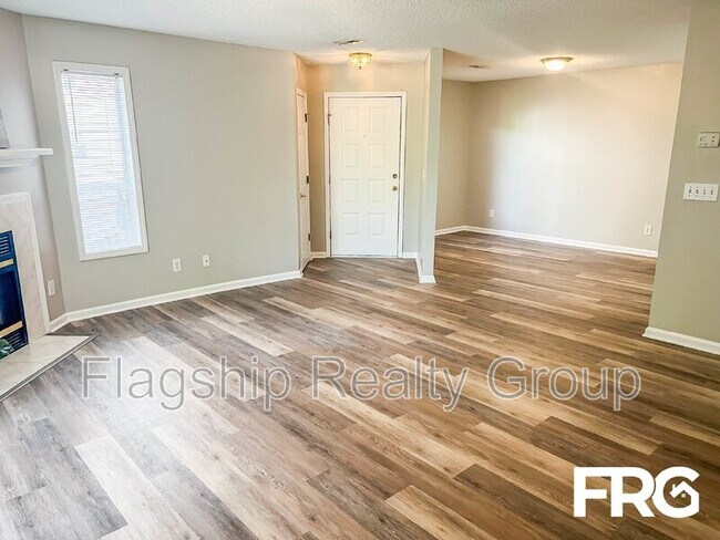Foto del edificio - 601 Spring Forest Rd