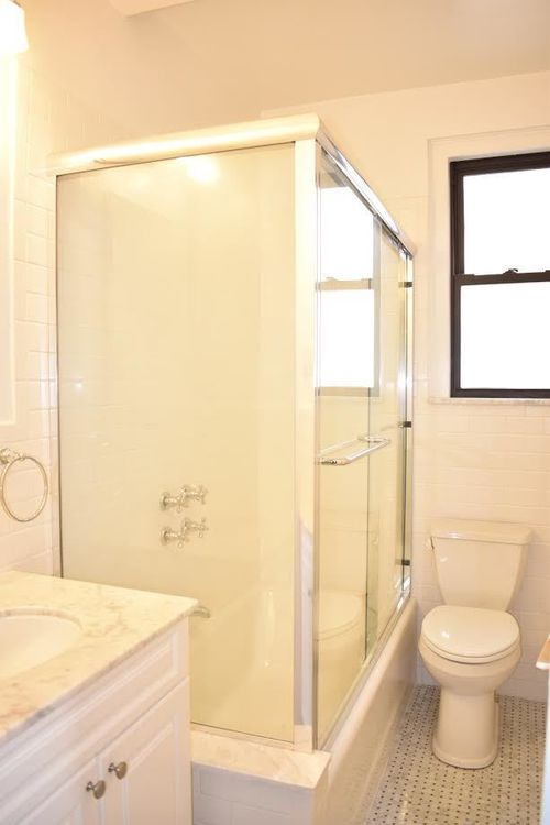 Foto del edificio - 225 W 106th St