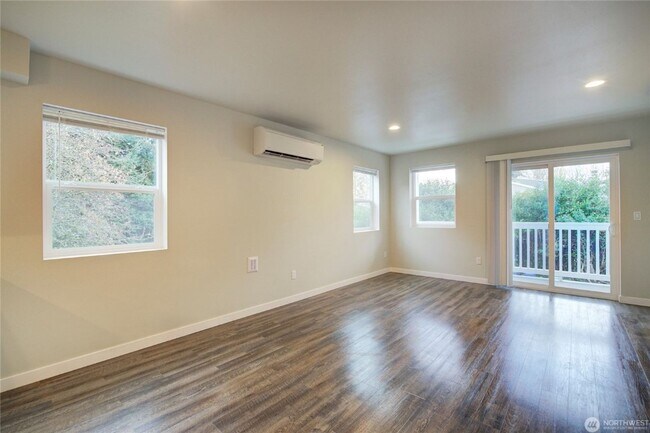 Foto del edificio - 3Bd/2.5Ba Kirkland Townhouse