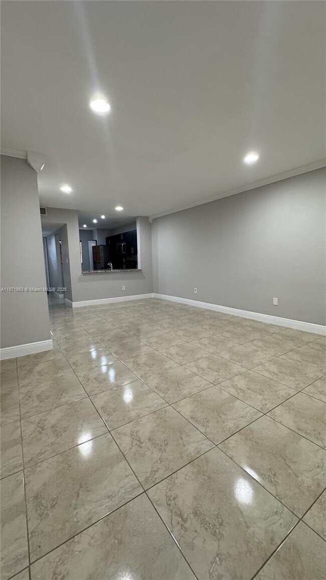 Foto del edificio - 438 NE 210th Cir Terrace