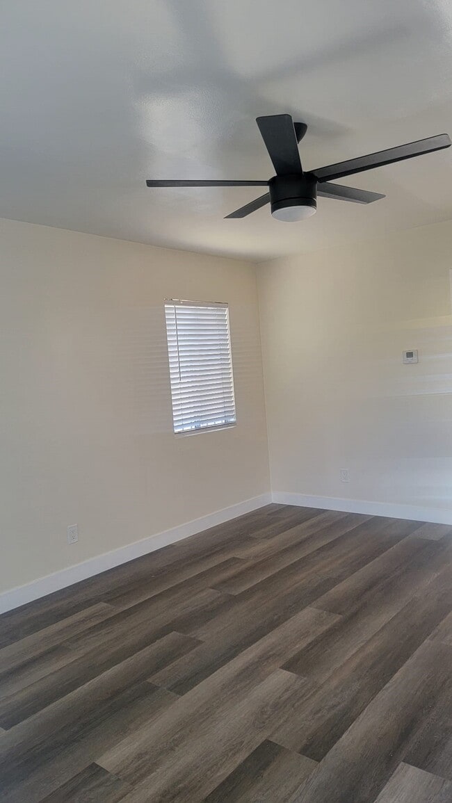 Building Photo - 14623 Larch Ave
