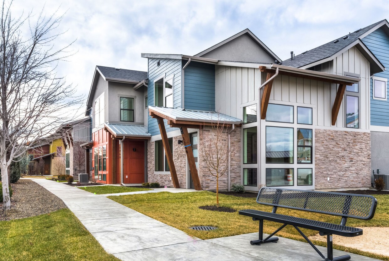 1246 E Lone River Dr, Eagle, ID 83616 Townhome Rentals in Eagle ID