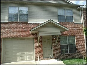 Building Photo - 220 Gamble Rd
