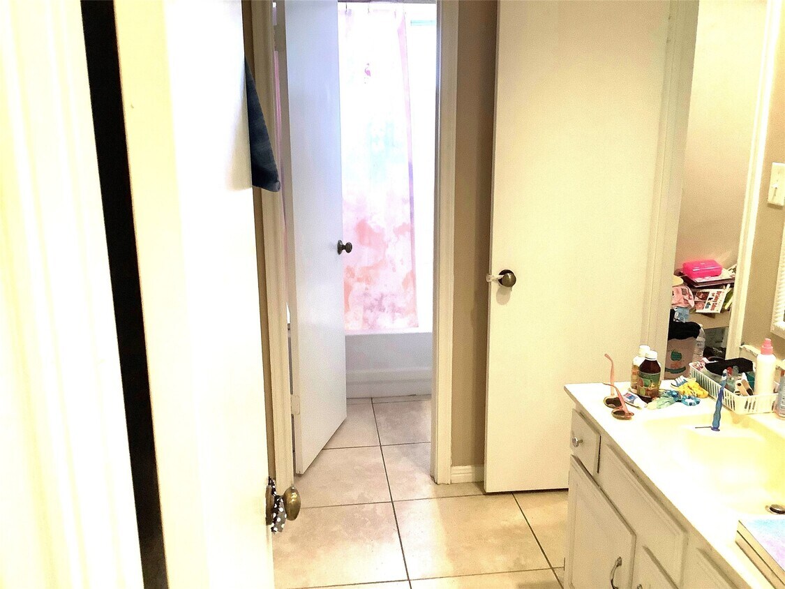 Foto principal - 4626 Stonemede Dr