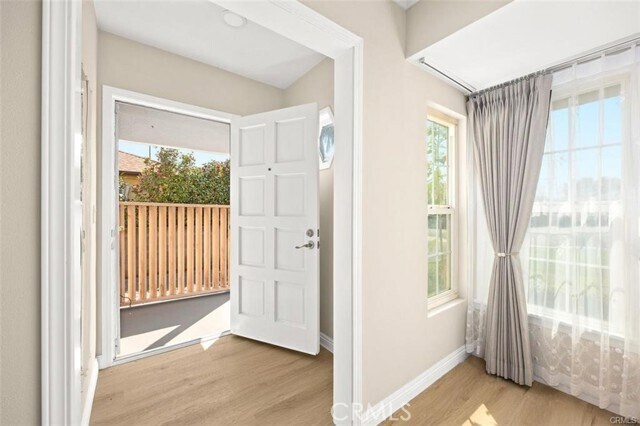 Foto del edificio - 270 S Burton Ave